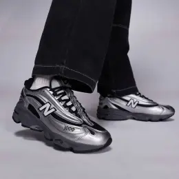New Balance 1000