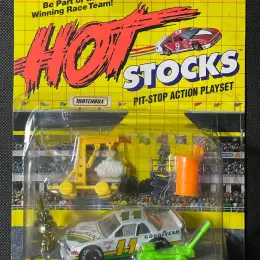 Matchbox Hot Stocks Pit-Stop Action Playset NASCAR #11