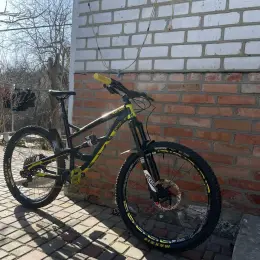 YT Capra CF 2017 рама L + RockShox Yari + Monarch Plus RC3