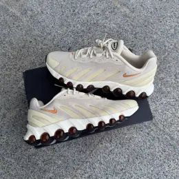 Nike Air Max Dn 8 Coconut Milk кроссовки мужские 44.5