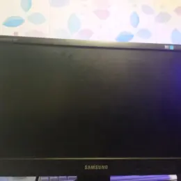 Монитор Samsung SyncMaster 943 1360x768 60Hz