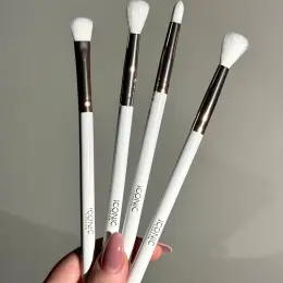 Набір пензлів для очей Iconic London Caught My Eye Brush Set