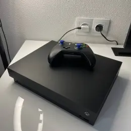 Игровая приставка Xbox One X 1000GB