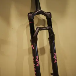 Амортизационная вилка Marzocchi Bomber Z2 29" 150 мм Metallic Plum