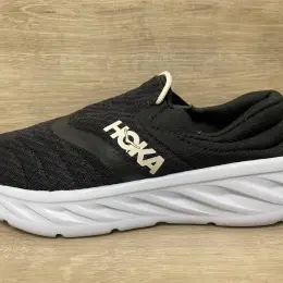 Hoka Ora Recovery Shoe 2 чорно-білі розмір 37