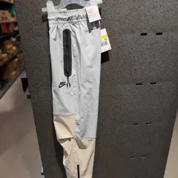 Штани Nike Tech