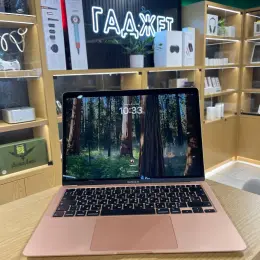 MacBook Air 13” Gold 8/256 GB