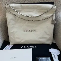 Chanel 22 сумка з гладкої шкіри 41 х 35 см