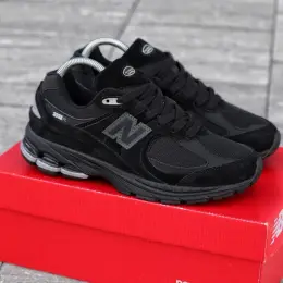 Кросівки New Balance 2002 R