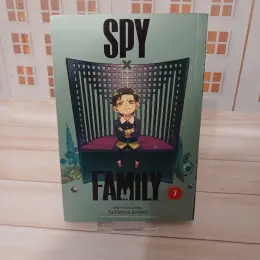 Манга Spy Family, vol. 7, на английском языке