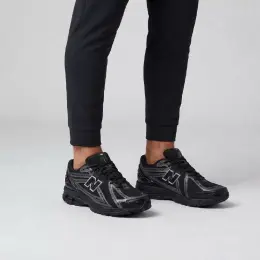 New Balance 1906R