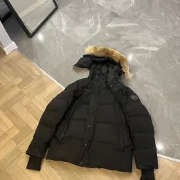 Canada Goose Black Label Верхній одяг