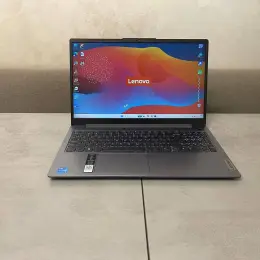 Ноутбук Lenovo IdeaPad Slim 3 15IRU8 15.6" Full HD IPS, Intel Core i5-1334U, 8GB DDR5, 512GB NVMe SSD, Windows 11