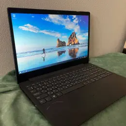 Ноутбук Lenovo