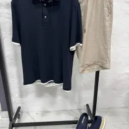 Сорочка Brunello Cucinelli, шорти Armani, взуття Prada