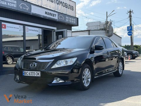 Toyota Camry VII покоління/XV50 2013 2.5 л. Газ/Бензин Чорний