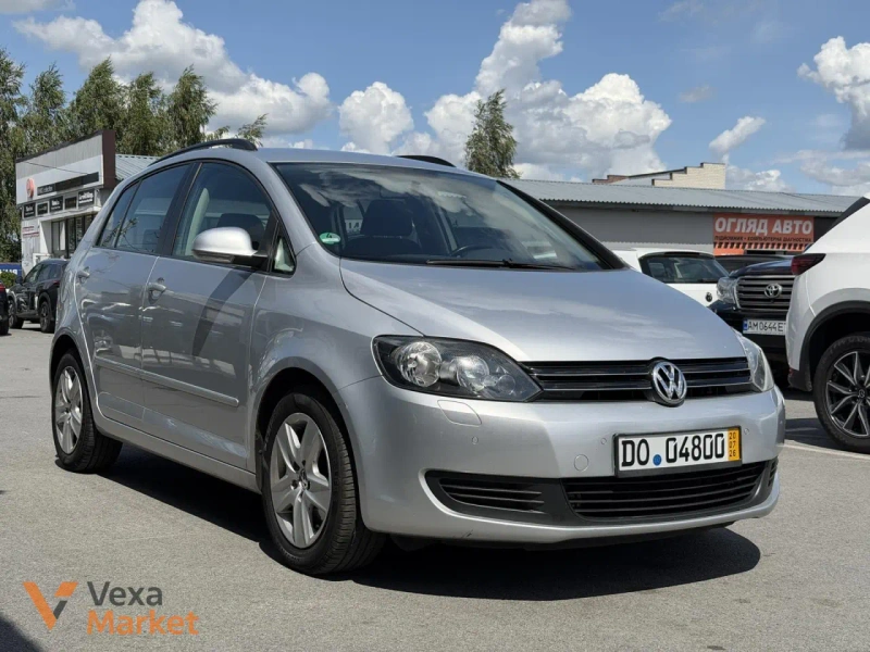 Volkswagen Golf Plus 2009 1.6 л Бензин Сірий — фото 2