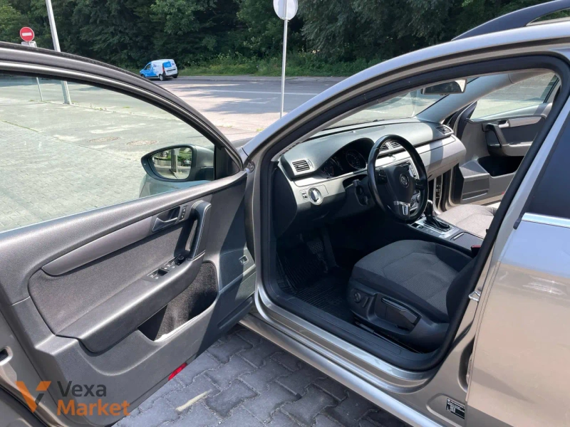 Volkswagen Passat B7 2012 1.6 TDI Автомат — фото 6