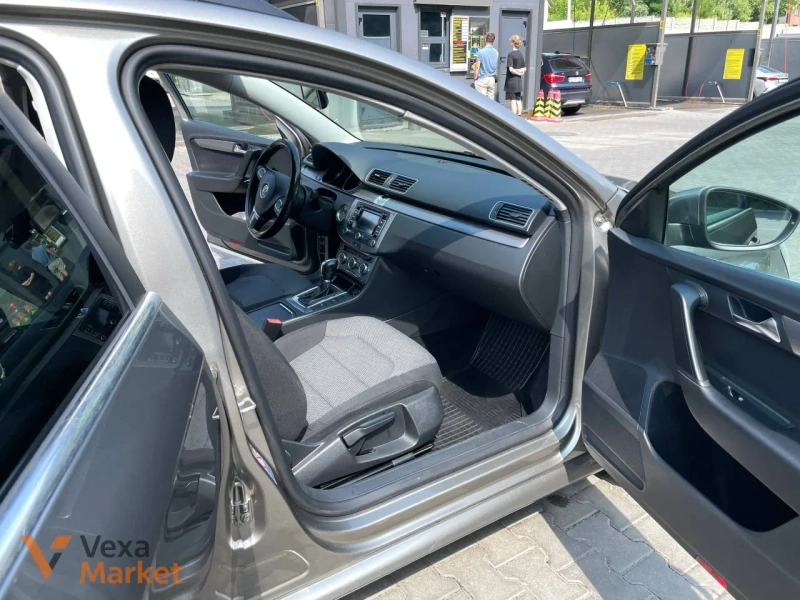 Volkswagen Passat B7 2012 1.6 TDI Автомат — фото 8