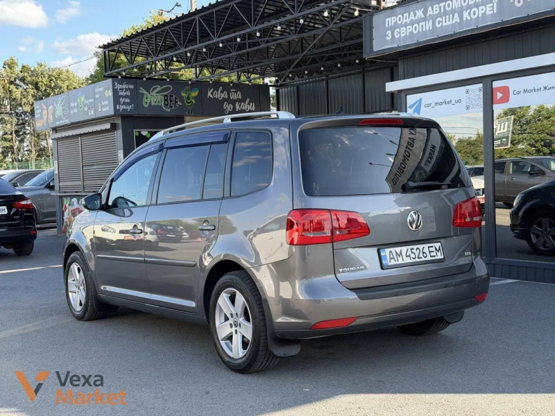 Volkswagen Touran 2012 Дизель 2.0 Автомат Сірий — фото 4