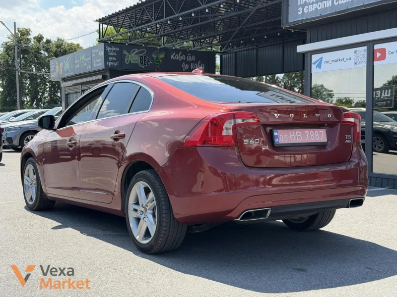 Volvo S60 2014 Бензин 2.5л Автомат Полный привод Красный — фото 4