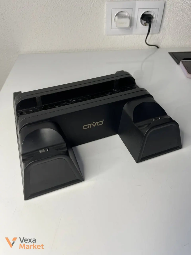 Зарядна док-станція для Playstation 4/SLIM/FAT з 2 вентиляторами та зарядкою для 2 геймпадів — фото 3