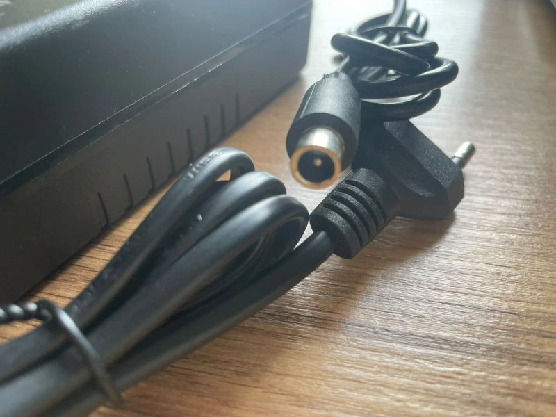 Зарядний пристрій 42V для Xiaomi M365 M365 Pro Ninebot Kickscooter Segway G30LE /ES1/ES2/E22E/E25/F25E/AIR T15 Phonillic — фото 7