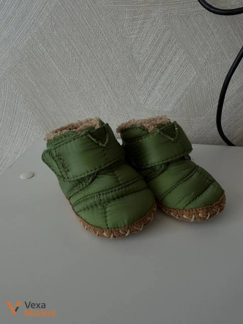 Дитяче взуття Nike, TOMS та Sport — фото 8