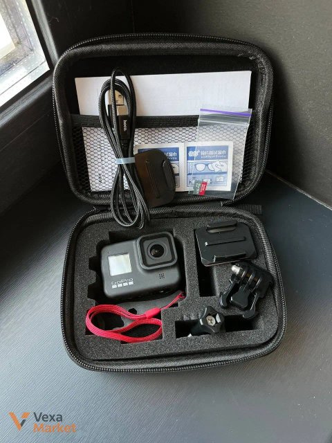 Екшн-камера GoPro Hero 8 в кейсі