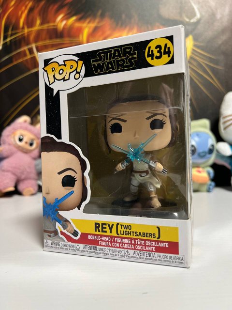 Funko Pop! Rey (Two Lightsabers) #434 — Star Wars: The Rise of Skywalker