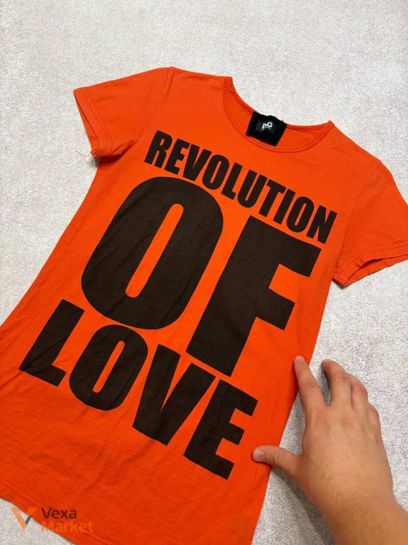 Футболка жіноча помаранчева Dolce Gabbana Revolution of Love Y2K — фото 3