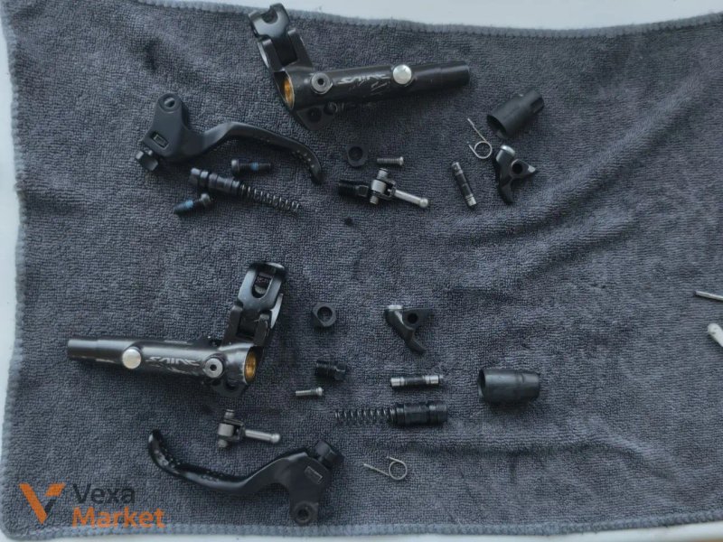 Гальмівні ручки Shimano Saint — фото 5