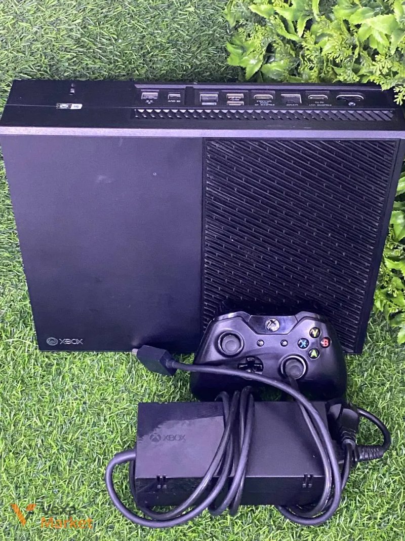 Ігрова приставка Xbox One 500GB — фото 2
