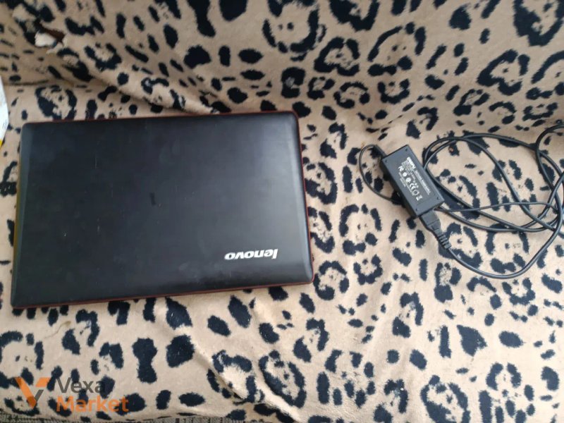 Ігровий ноутбук Lenovo IdeaPad Y570 — фото 3