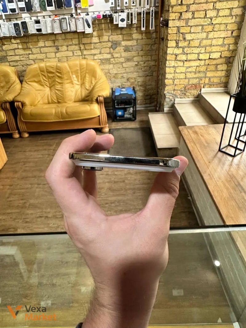 iPhone Air Gold 256GB вживаний — фото 6