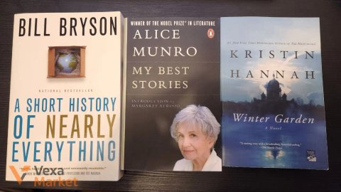 Книги англійською мовою: "A short history of nearly everything", "My best stories", "Winter garden"