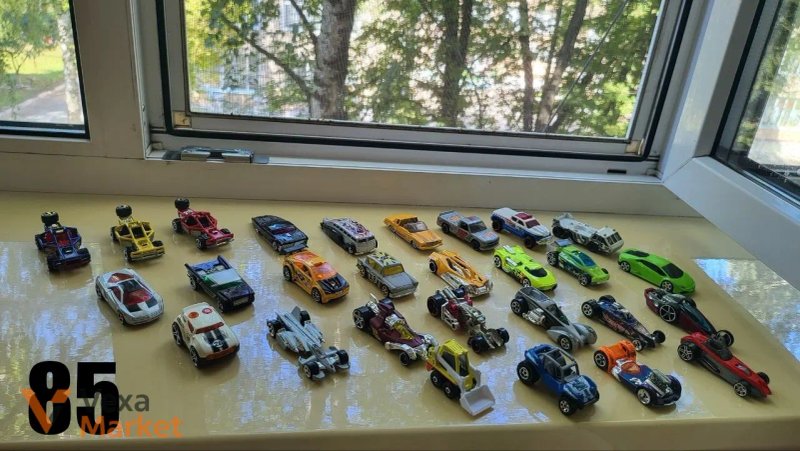 Колекція машинок Hot Wheels та інші, масштаб 1:64 — фото 4