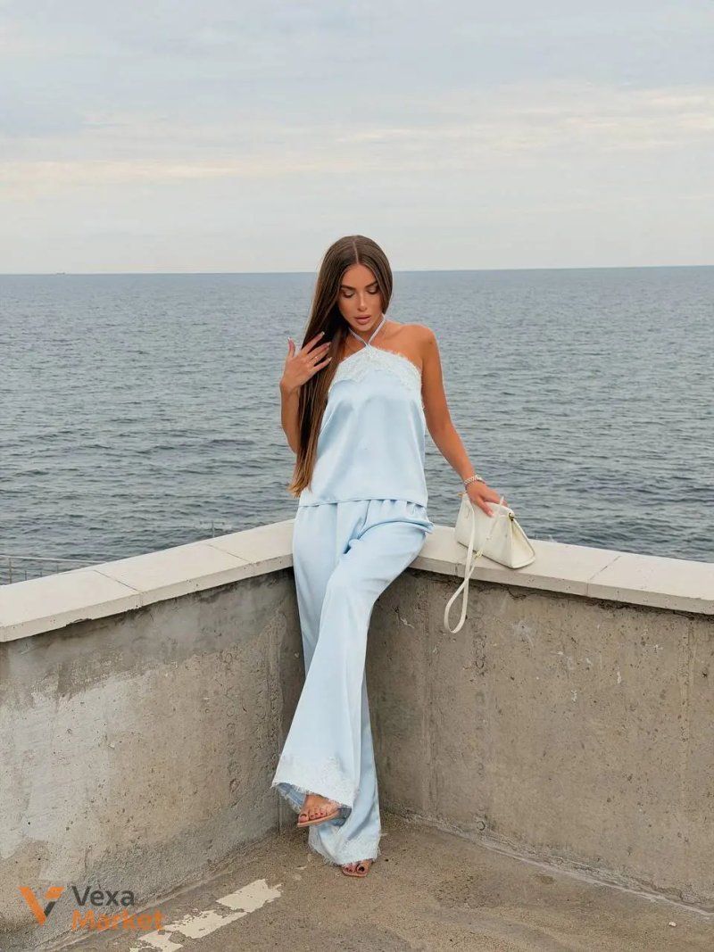 Костюм из дабл шелка с кружевом — фото 4