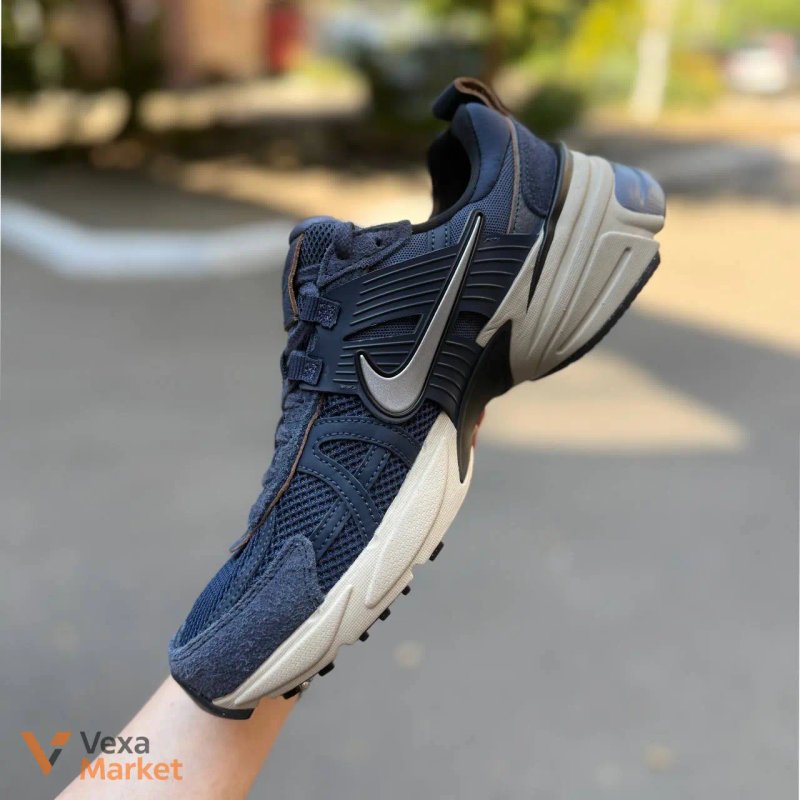 Кросівки Nike V2K Run розмір 42.5 — фото 2