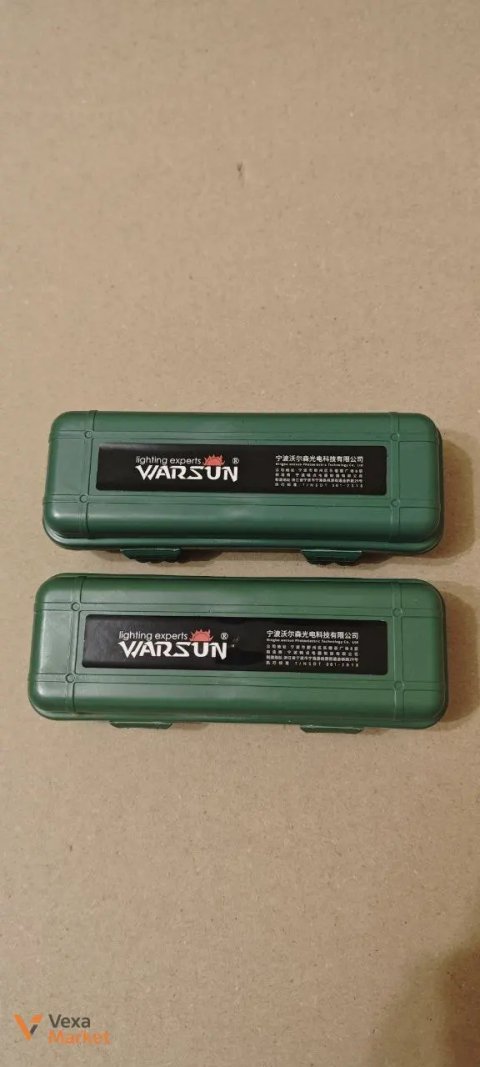 Ліхтарики VARSUN у кейсі