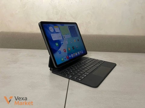 Планшет Apple iPad Air 4 (A2316) 10.9" 64GB Wi-Fi + чохол з клавіатурою