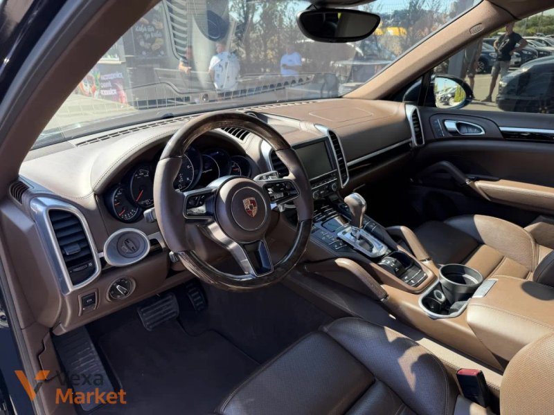 Porsche Cayenne 958 (FL) 2015 Дизель 3.0 Автомат Чорний — фото 6