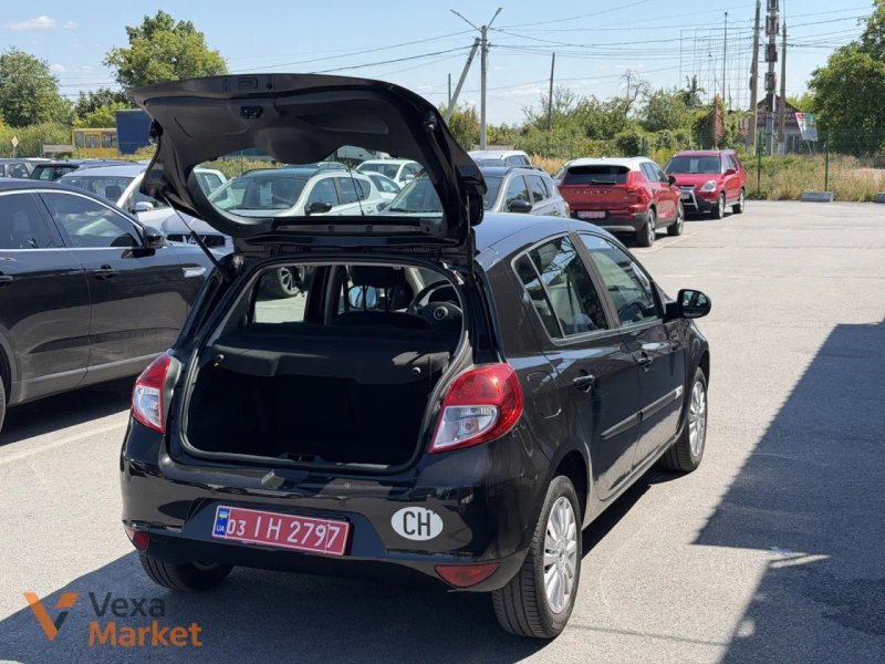 Renault Clio 2011 Бензин 1.6л Автомат Чорний — фото 8