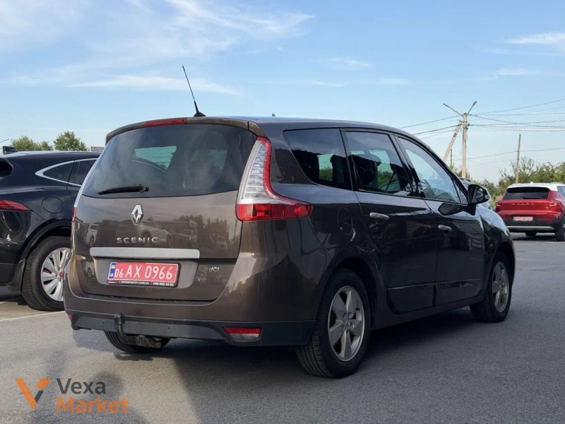 Renault Grand Scenic 2011 Дизель 1.6 л. — фото 3
