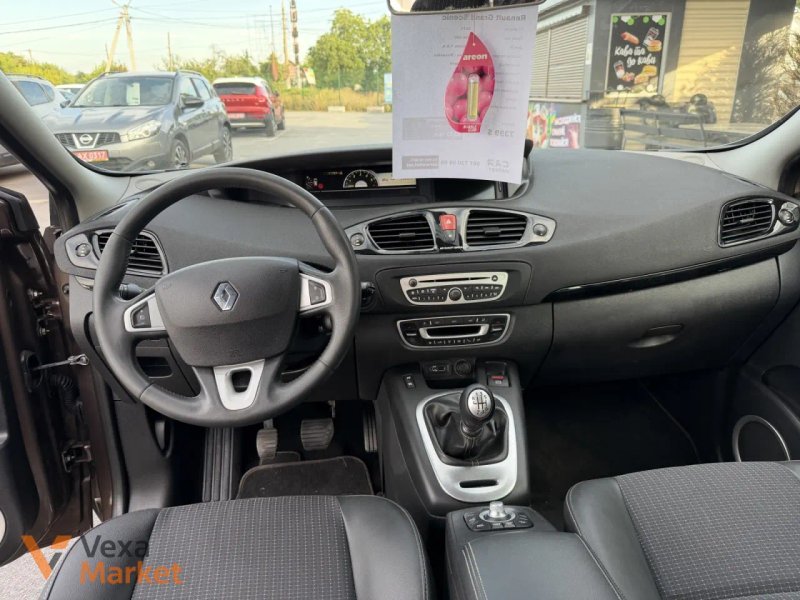 Renault Grand Scenic 2011 Дизель 1.6 л. — фото 6