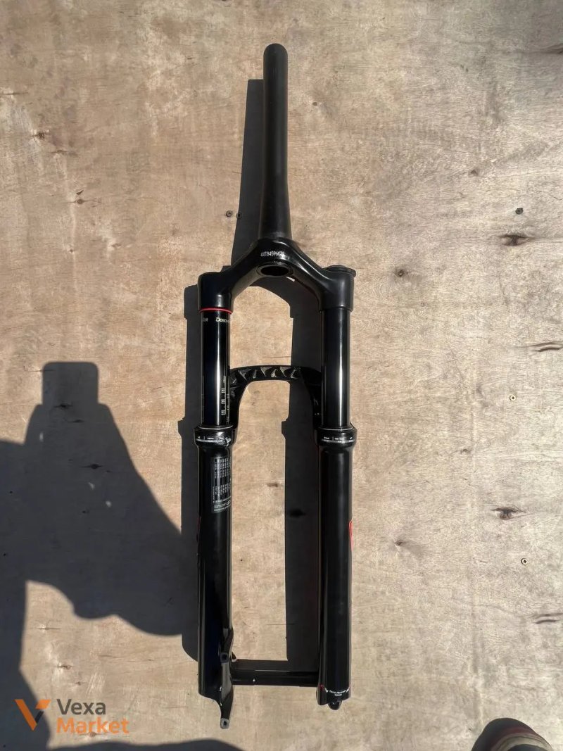 Rock Shox Revelation 29 вилка 2019 140 мм — фото 5