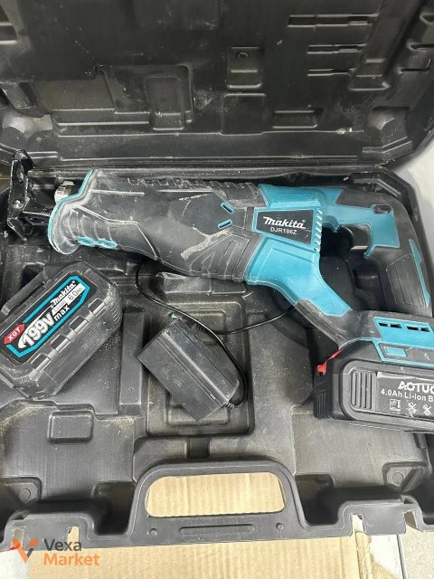 Шабельна пила Makita DJR185Z (копія)