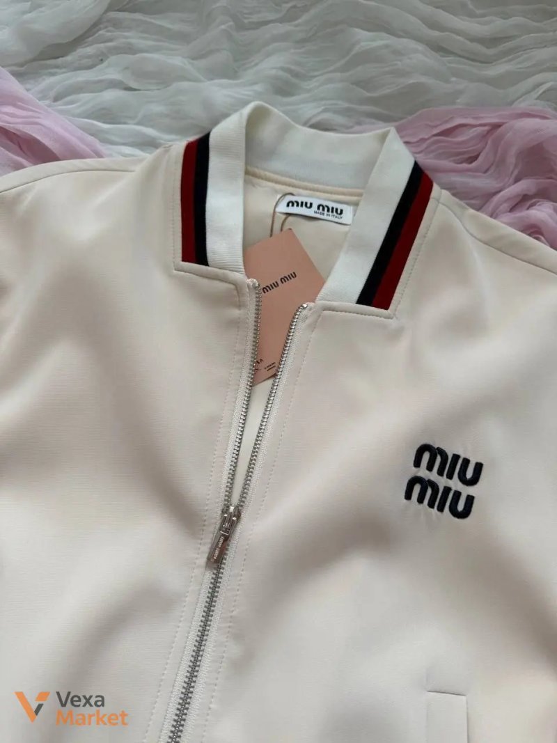 Стильний костюм Miu Miu з вшитими шортиками — фото 5