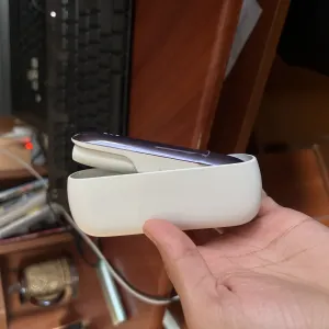 IQOS 3 DUO. Білий З фіолетовою вставкою.
