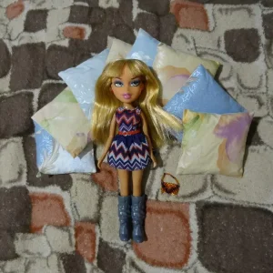 Коллекционная кукла Братц Хлоя (Bratz Cloe Strut It, MGA 2012).